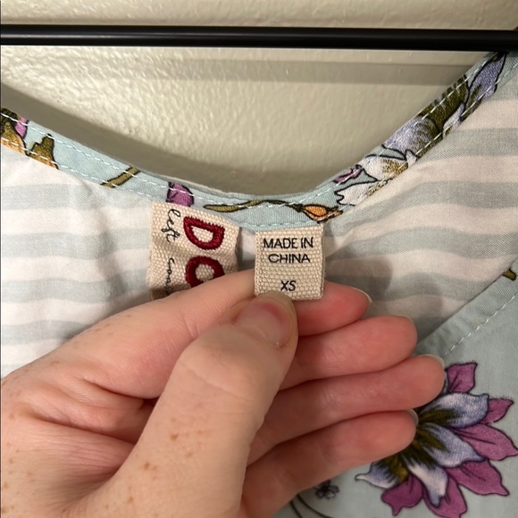 Dolan Anthropologie Blue Floral Tank Top Left Coast Collection Womens XS - Picture 4 of 6